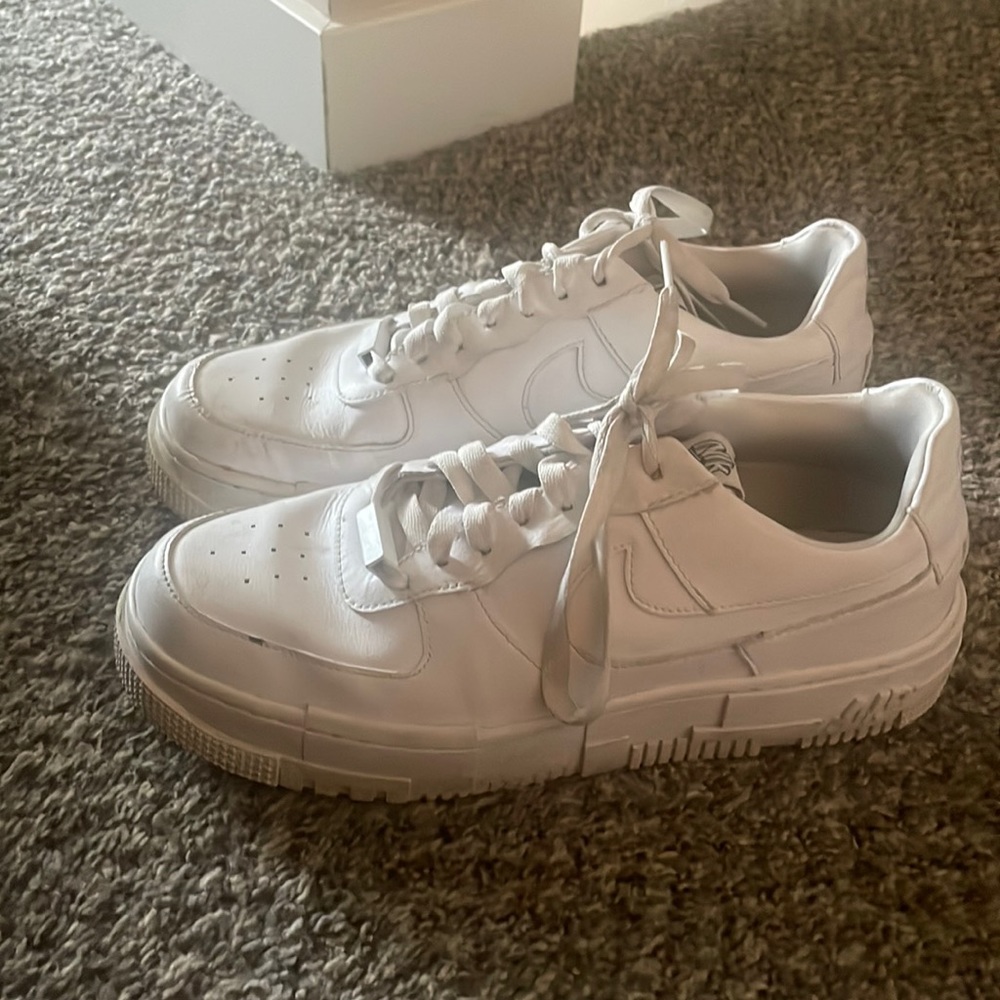 Nike Air Force 1